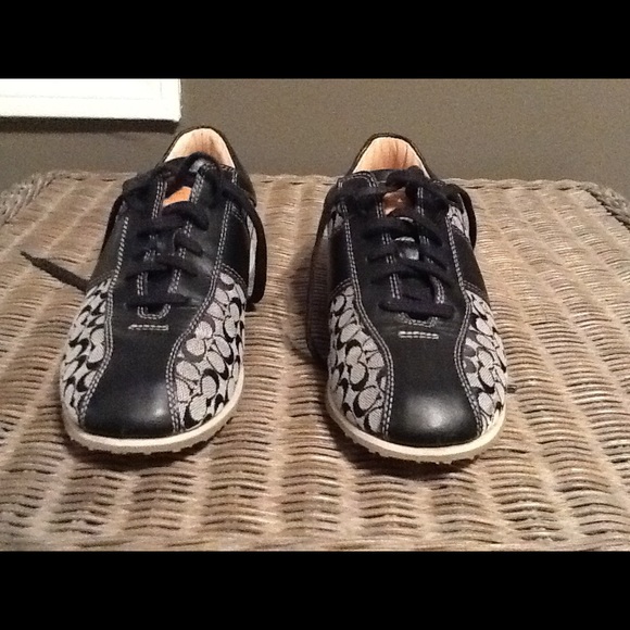 Coach Noella Small Logo Sneakers - Picture 2 of 5